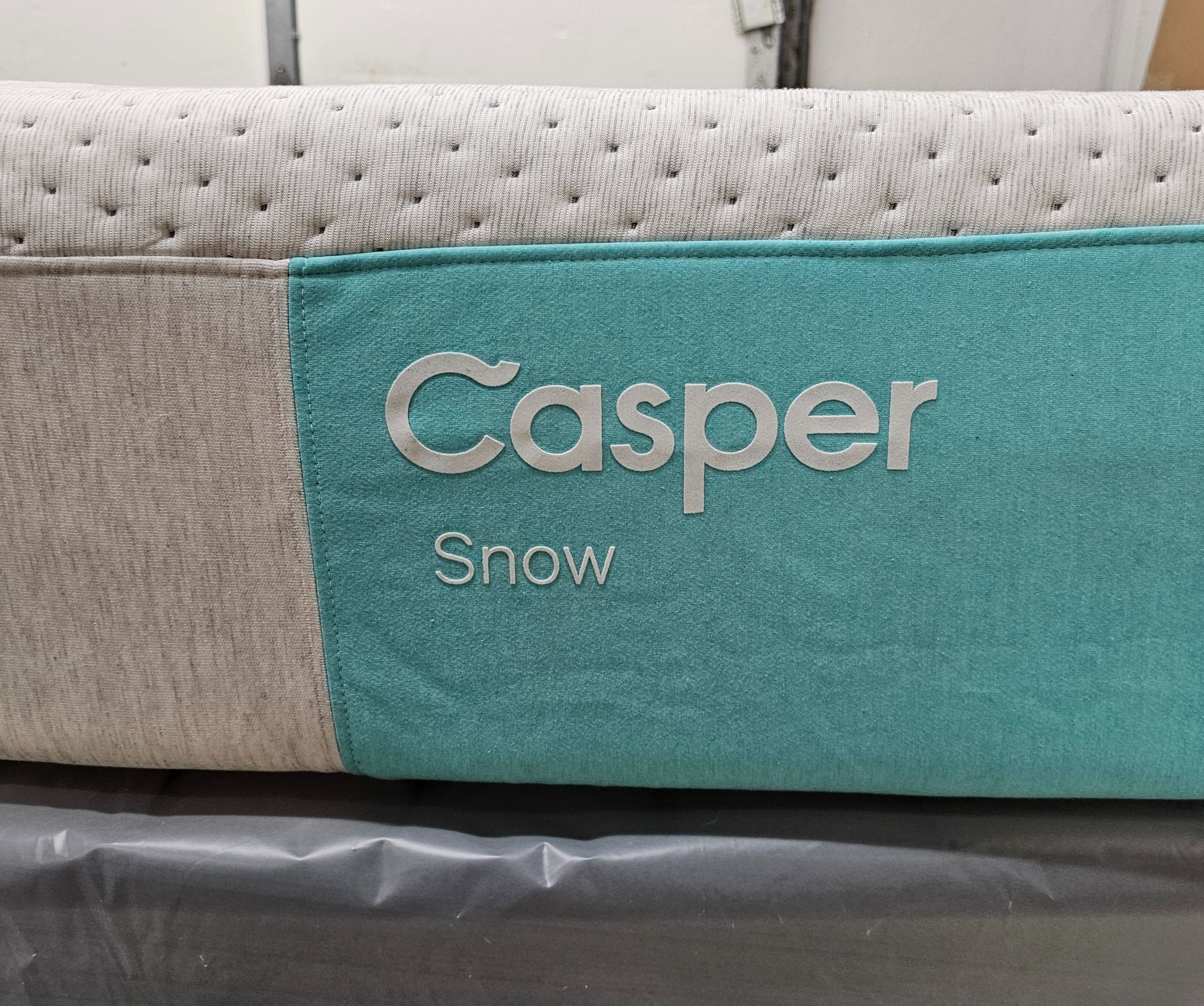 LIKE NEW! Casper Snow Cal-King Mattress - Delivery Available