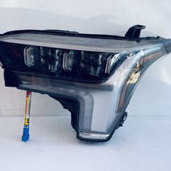 2022-2024 TOYOTA TUNDRA LEFT DRIVER SIDE HEADLIGHT LED OEM  ADAPTIVE
