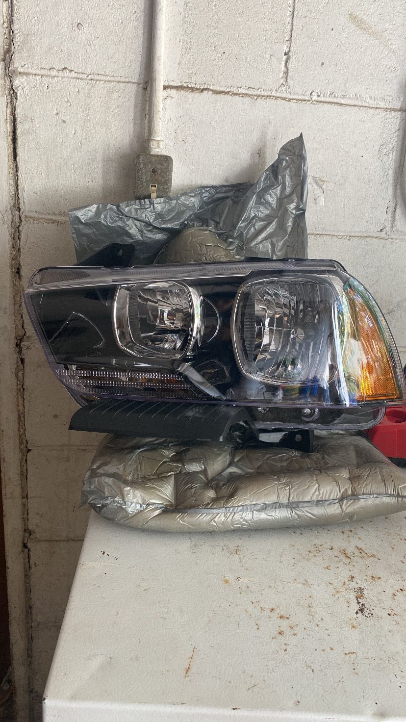 2011-2014 Dodge Charger Driver Side Headlight