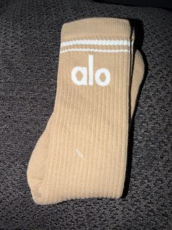 Unisex Throwback Sock Alo Yoga beige socks with white stripes and 'alo' logo #aloyoga #Unisex Throwback Sock Alo Yoga black socks with white stripe' l