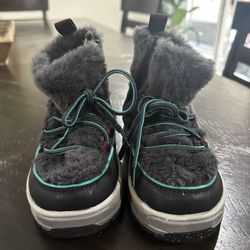 ZARA boys Snow Boots SIZE 11 (EU 28) 