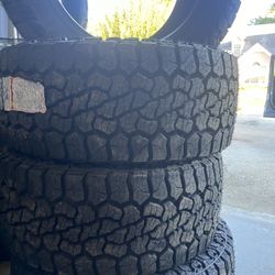 Venom Power 33X12.50R20LT 10PR