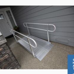 EZ ACCESS GATEWAY 3 G RAMP 5 FEET LONG BY 3 FEET WIDE ALUMINUM PORTABLE FRAME DOORWAY WHEELCHAIR RAMP BRAND NEW