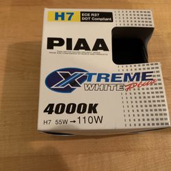 PIAA Extreme White Plus Headlight Bulb - H4