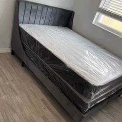 NEW MATTRESS FULL SIZE PLUSH WITH BOX SPRING