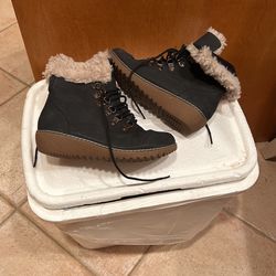 BIG GIRLS SIZE 3 Boots