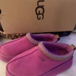 Hot Pink/Magenta Uggs 