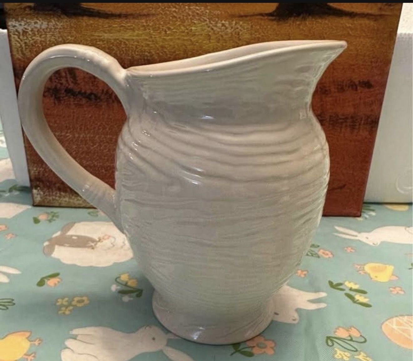 temp-tations creamer pitcher, book or dip and ice serving-see Description