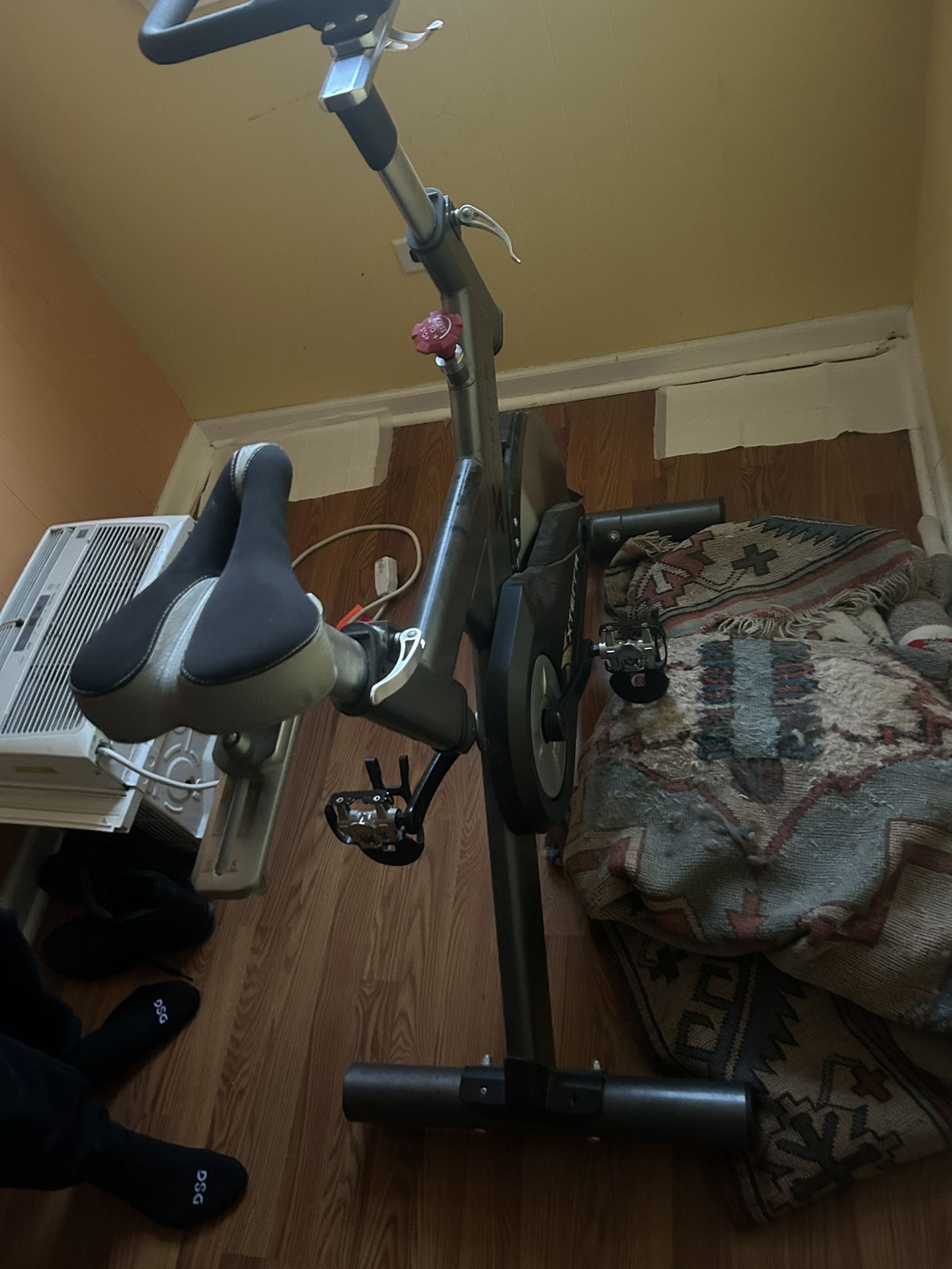 XTERRA Fitness MB550 Indoor Cycle Trainer Bike