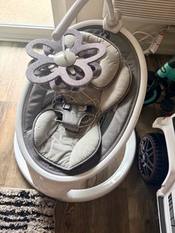 Baby swing
