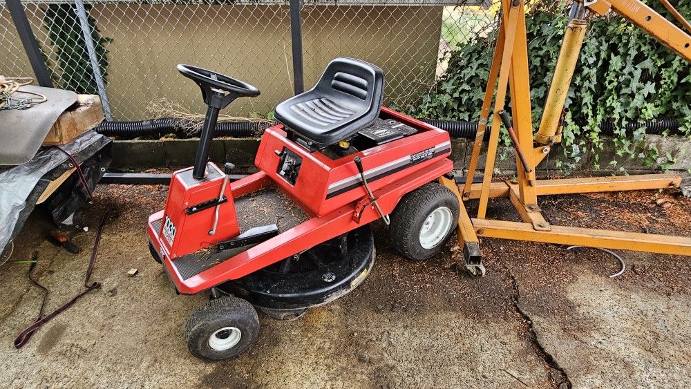 MTD Riding Lawn Mower 