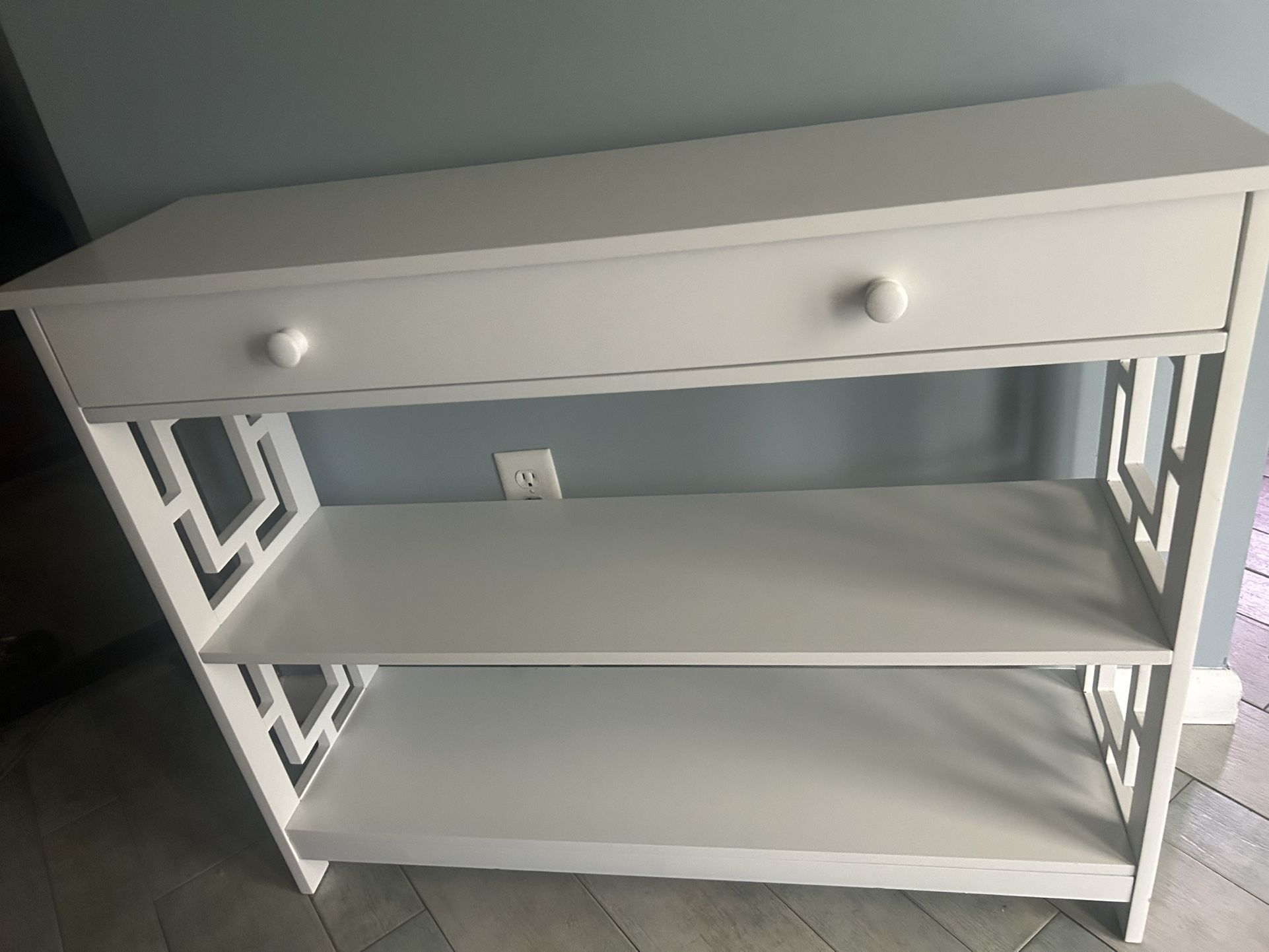 Side Board