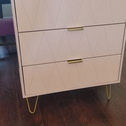 Marable 4 Drawer 23.6" W Chest