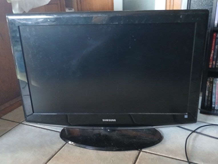 32" TV