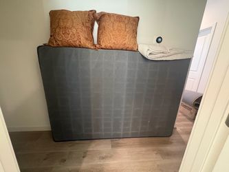 Full size box spring. Gently used.