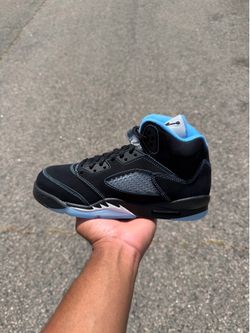 Air Jordan University Blue 5’s