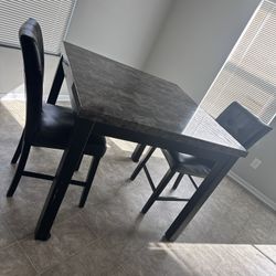 Dining Room / Kitchen Table 