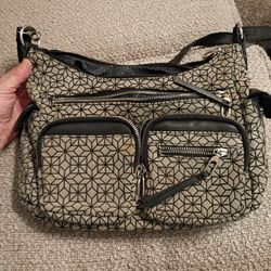 Purse Black And Grey Medium Sized Lots Of Pockets. $20 Obo