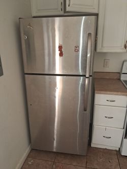 General electric stainless steel fridge