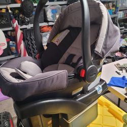 Graco Car Seat With Base