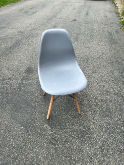 8 Grey Plastic Chairs
