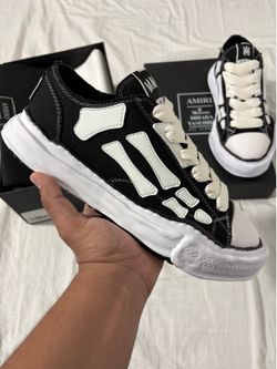 6 Styles Available Men Shoes Sizes 8,9,10 and 11