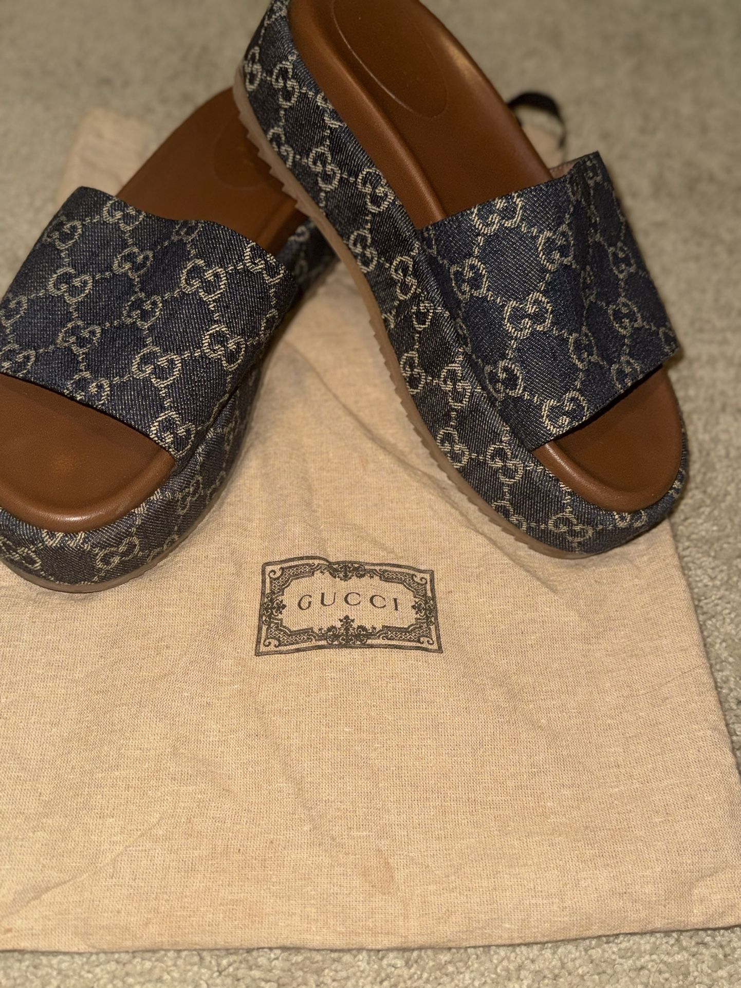 Gucci Wmns GG Lame Platform Sandal
