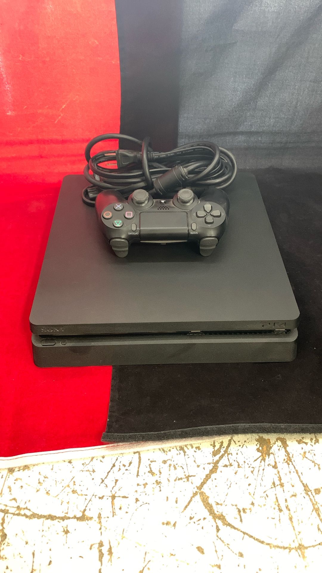 Play Station 4 Slim