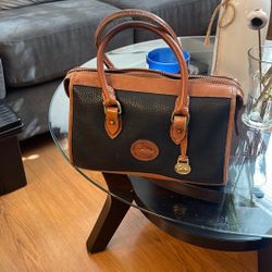 DOONEY.  &. Bourke.  Vintage  Purse 