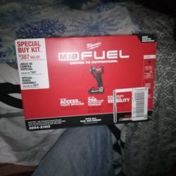 . Milwaukee M18 Fuel 3/8in Compact Impact Wrench Combo Set