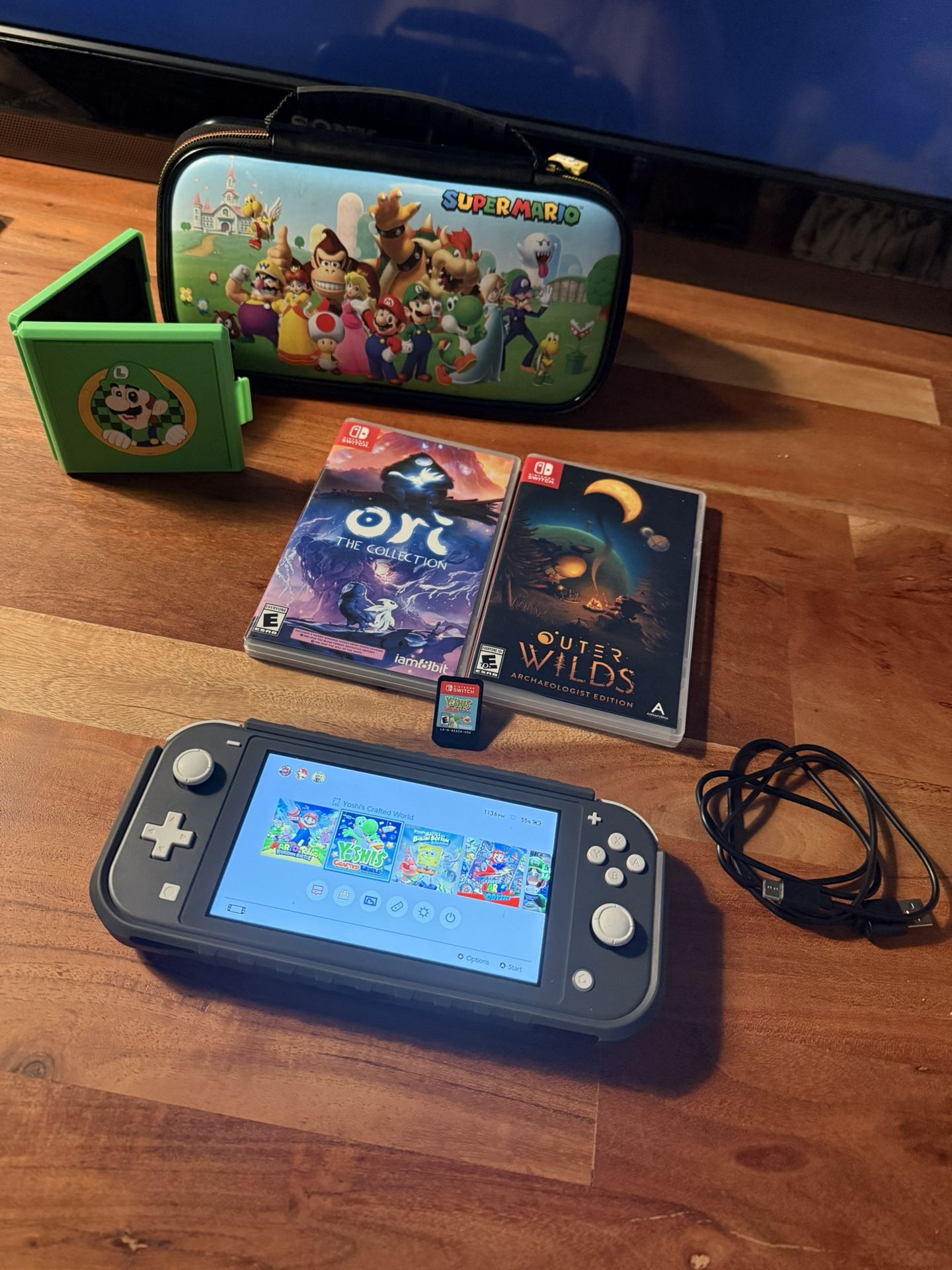 Nintendo Switch Lite Bundle – Everything Works Perfectly!