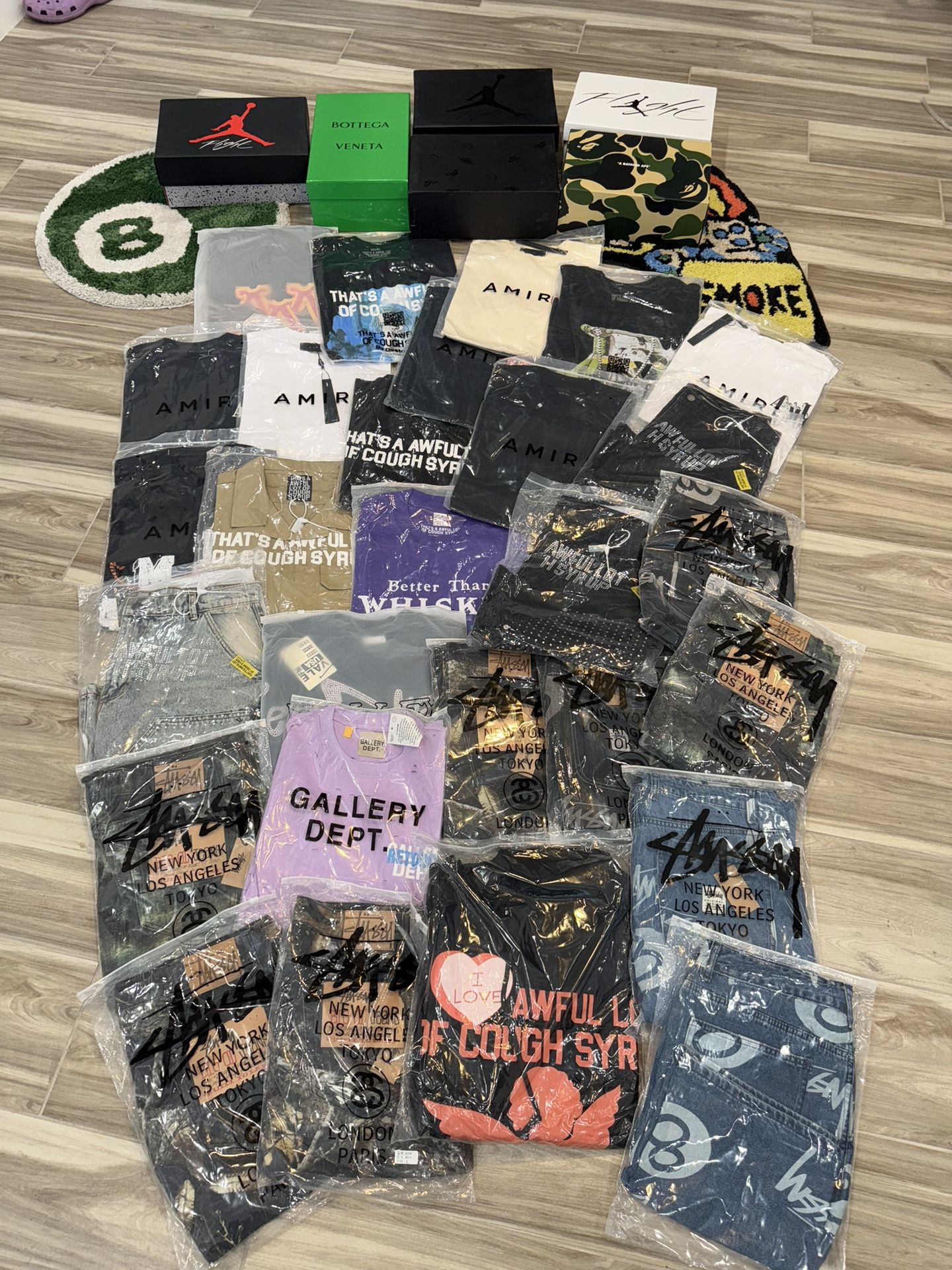 Designer/Streetwear Bottega, Amiri, Gallery, Bape, Valley State, Stussy 