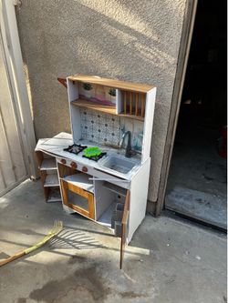 Kids Play Kitchen