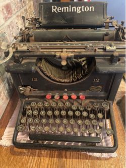 Remington manual typewriter
