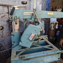 DeWalt Radial Arm Saw