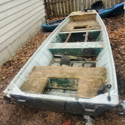 14 Foot Jon Boat. NO TITLE. NO TRAILER