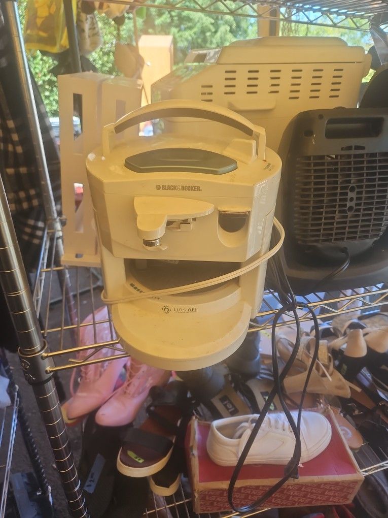 Lids Off Automatic Opener