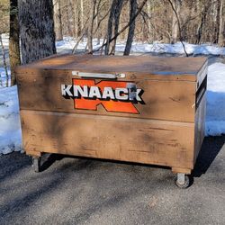 Knaack Jobmaster 4824 Job Site Tool Chest Box
