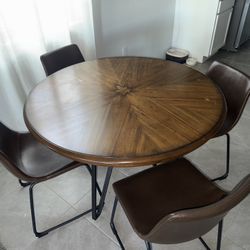 Table With 4 Chairs