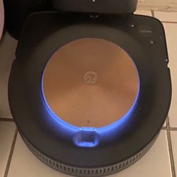 iRobot Roomba Vacuum With Self-Emptying Tower