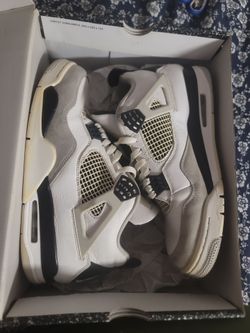 Jordan 4 black military size 11