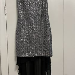 Halston Silver Sequin Strapless New Dress With Hanky Hem SZ 6 