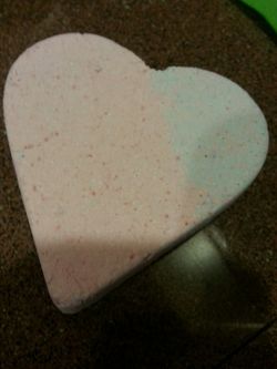 Shea butter bath bomb fizzy heart
