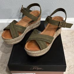 Fergie Footwear Platforms