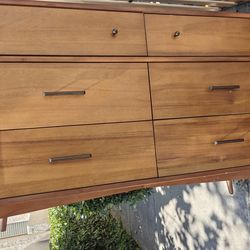 Williams-Sonoma / West Elm Mid-Century 6-Drawer Dresser - Acorn