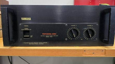 Yamaha P2201 classic amp - 200wpc - tested