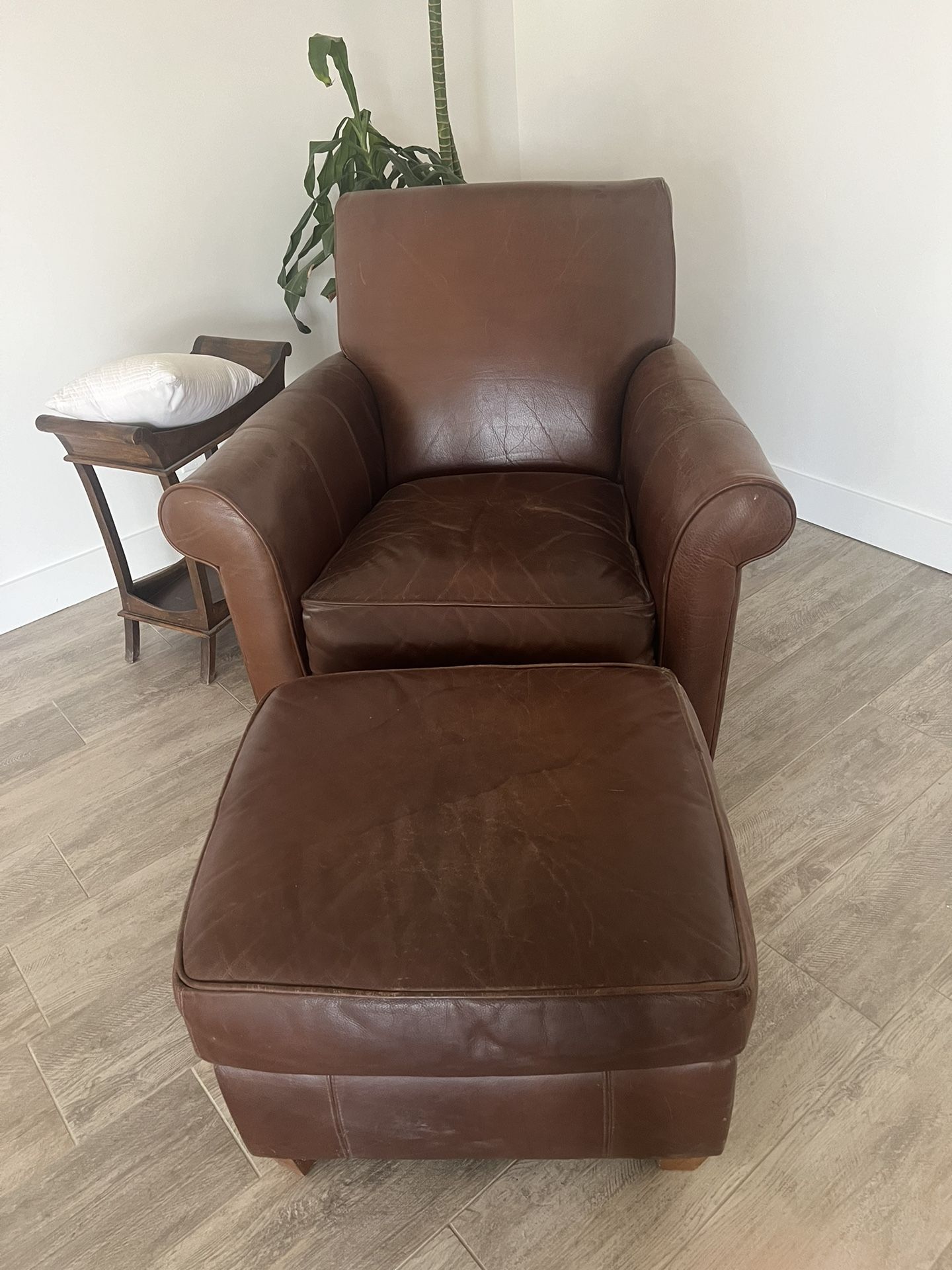 Tabacco Leather Chair & Ottoman