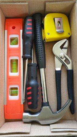 Small set of hand tools