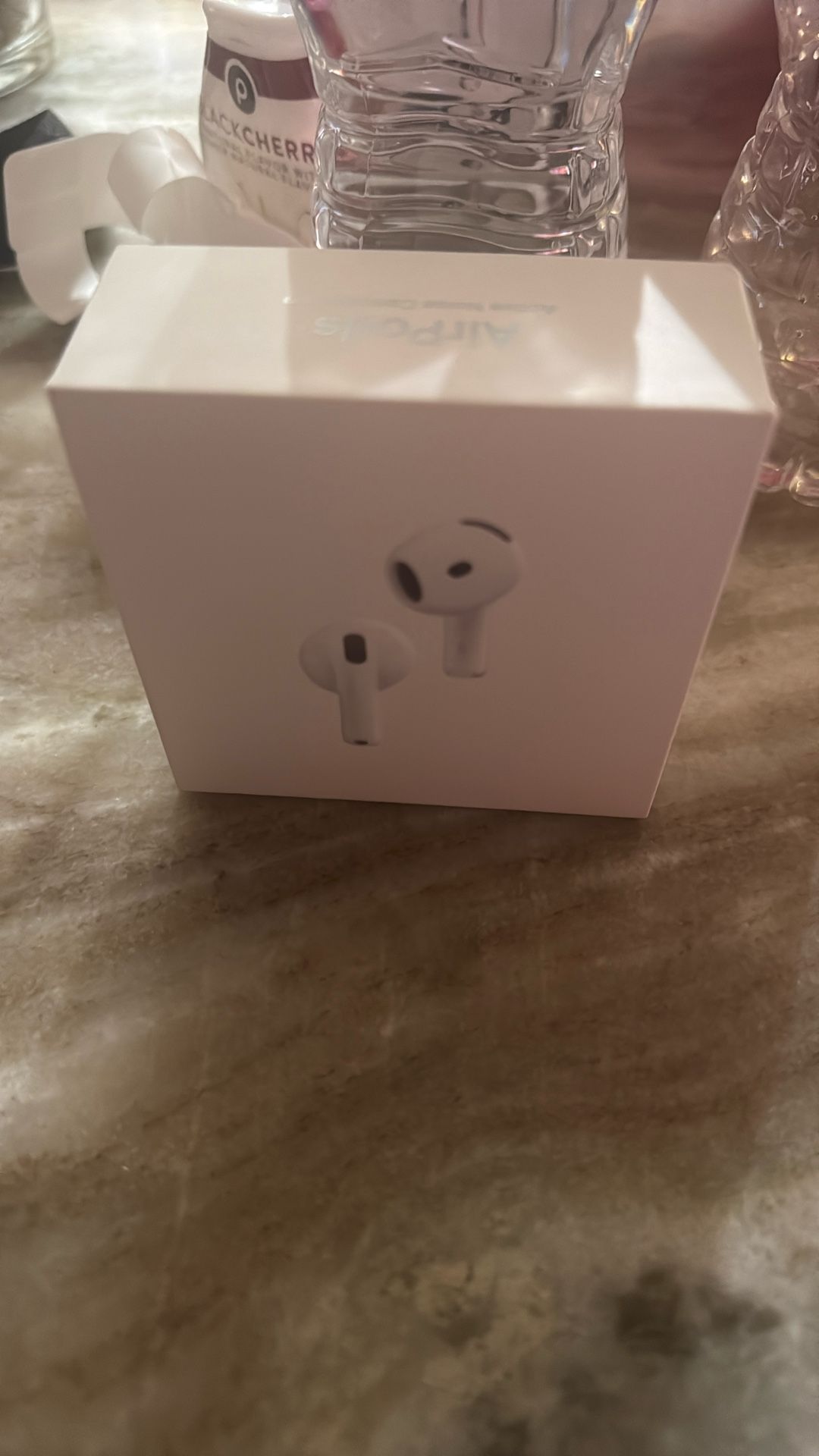 AirPods 4