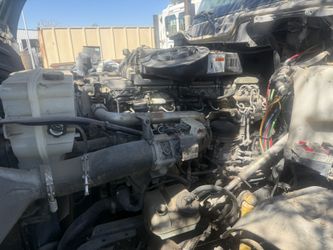 2008 Frightliner Columbia Core DD15 Motor / $2500